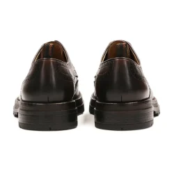 Zapatos casuales de cuero con ornamentación