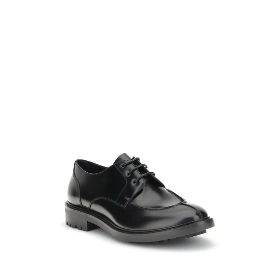 Zapatos de cordones de cuero con un toque contemporáneo