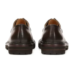 Zapatos de cuero con cordones cortos