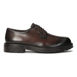 Zapatos derby marrones de cuero natural
