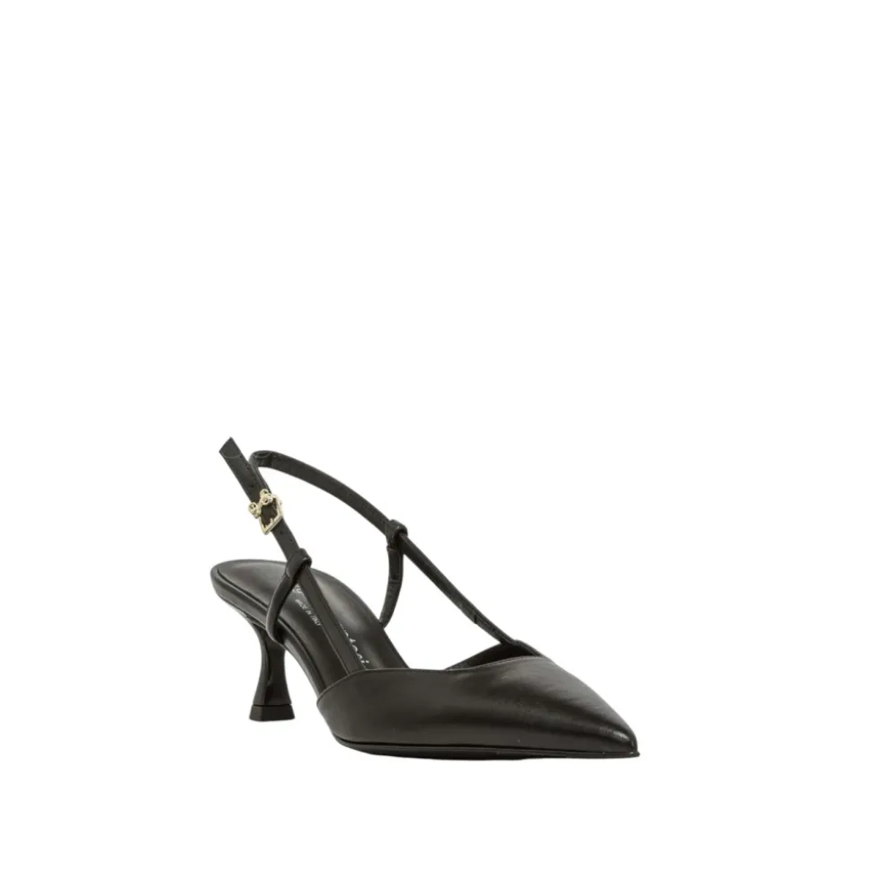 Zapatos de tacón de cuero negro