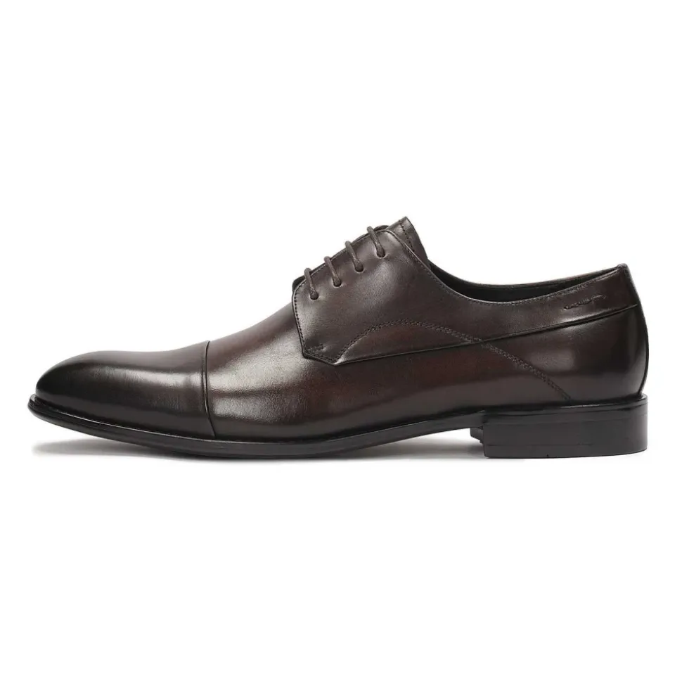 Zapatos de traje de hombre en color marrón