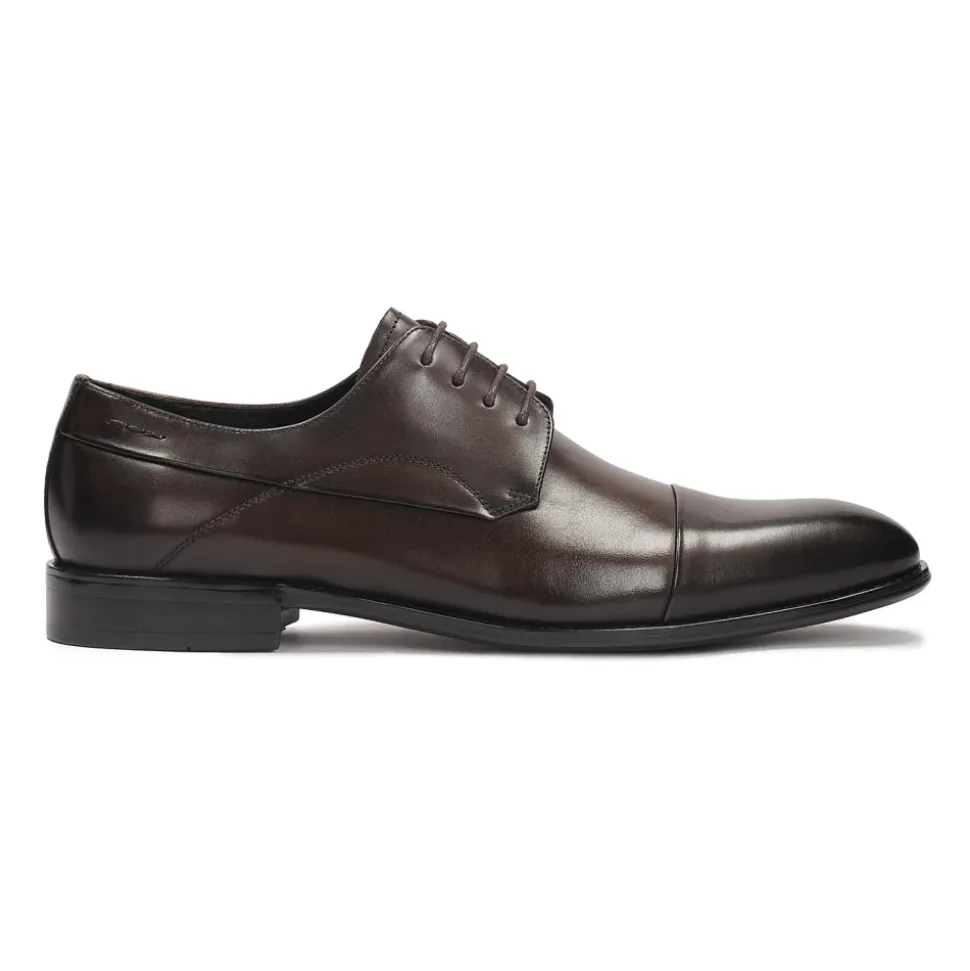 Zapatos de traje de hombre en color marrón