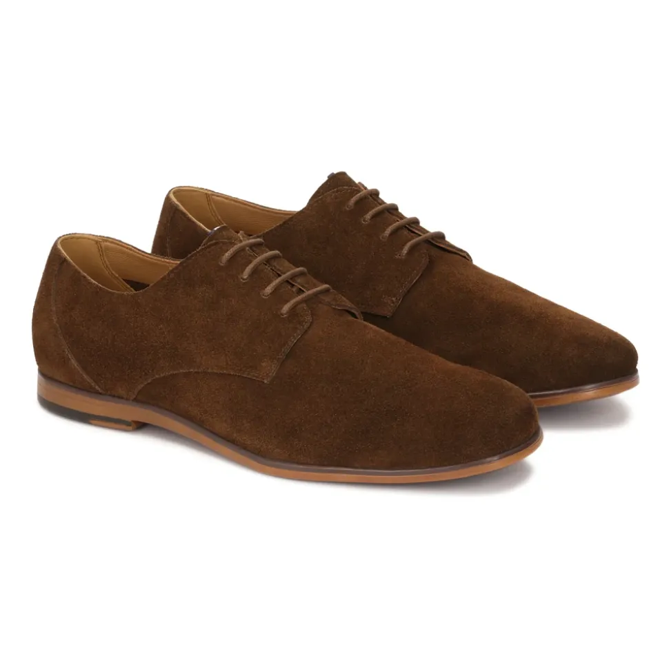 Zapatos marrones de ante con punta abierta
