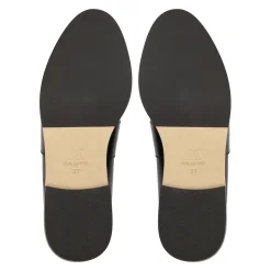 Zapatos negros de cuero sin cordones