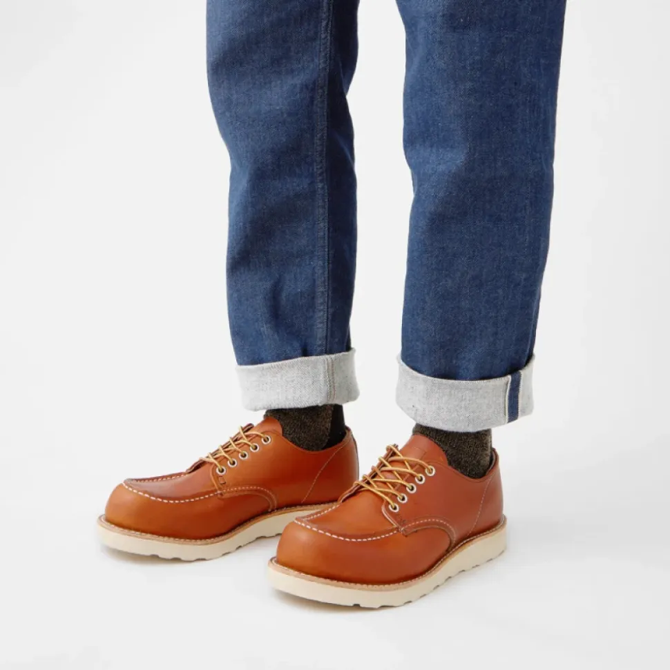 Zapatos Oxford clásicos en Oro