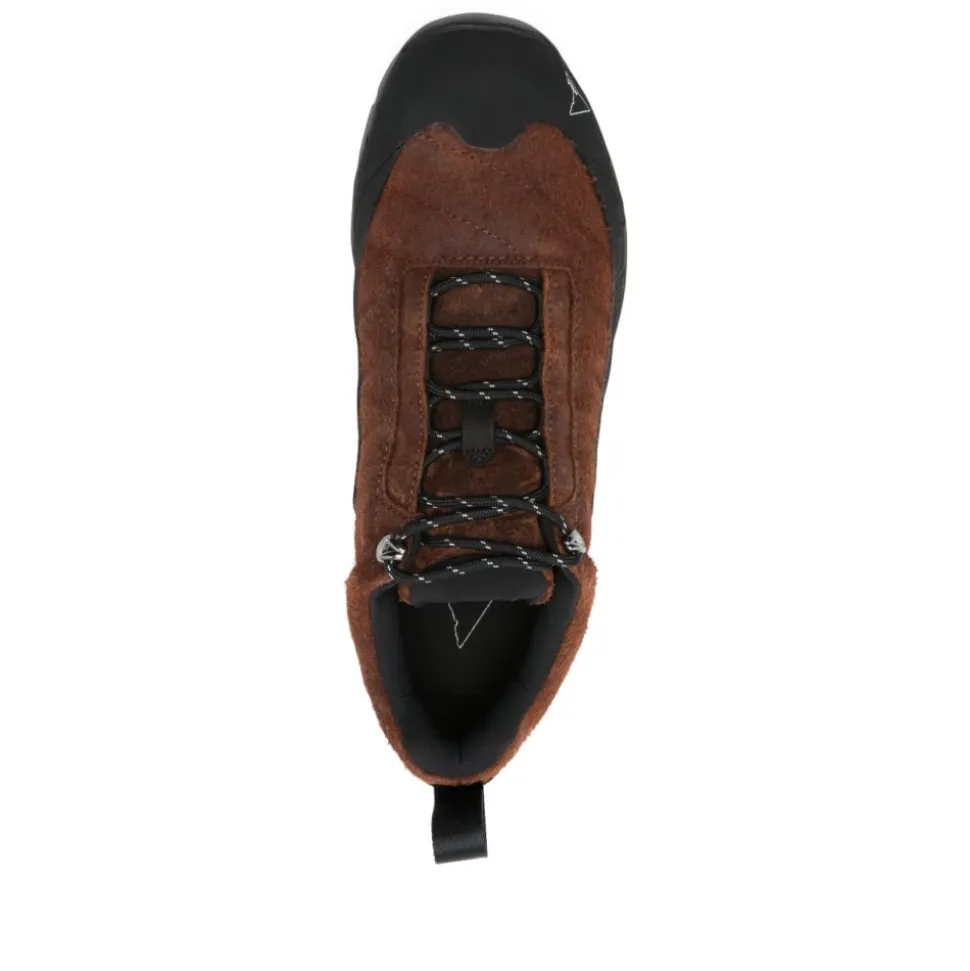 Zapatos planos de cuero marrón con cordones