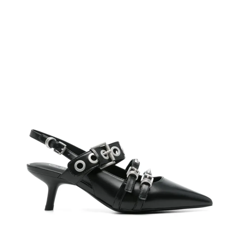 Zapatos planos de cuero negro con detalles de tachuelas
