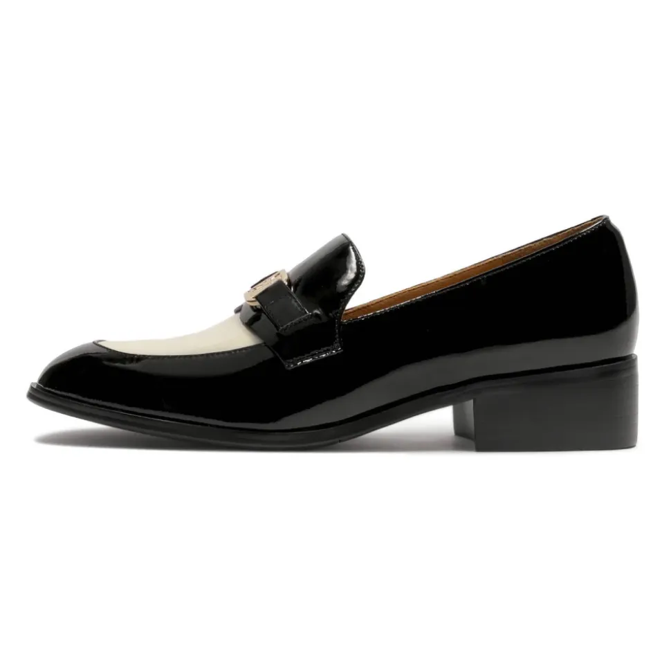 Zapatos planos lacados bicolor