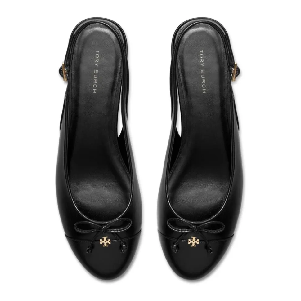 Zapatos planos negros con correa en el tobillo