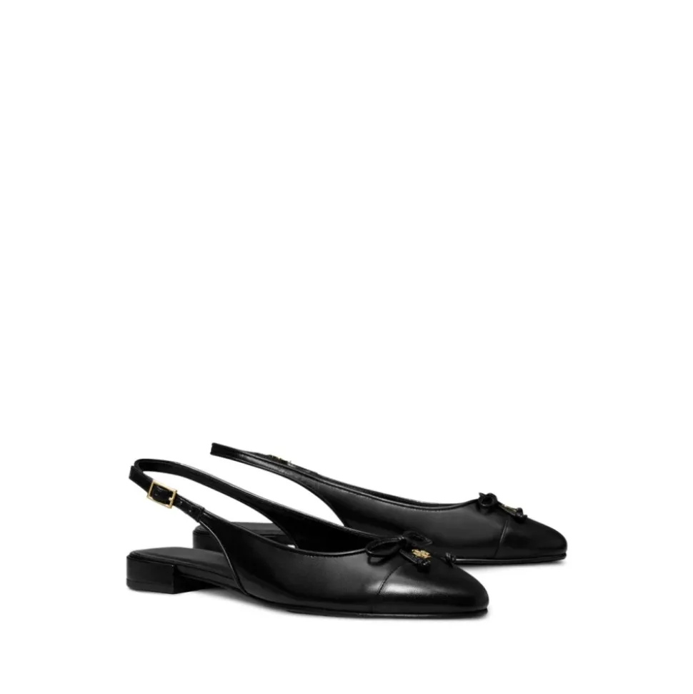 Zapatos planos negros con correa en el tobillo