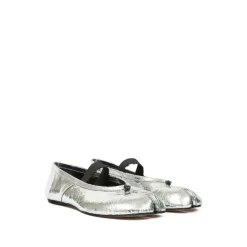 Zapatos Slip-On Plateados con Correa Elástica Tabi