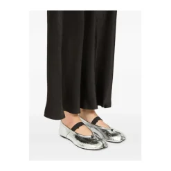 Zapatos Slip-On Plateados con Correa Elástica Tabi
