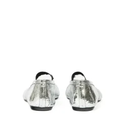 Zapatos Slip-On Plateados con Correa Elástica Tabi