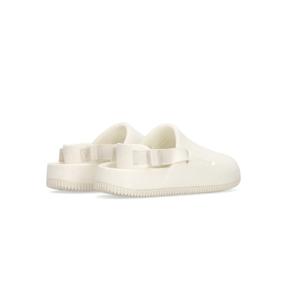 Zuecos de espuma con diseño contorneado